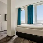ワン キャンパス ホテル 3*