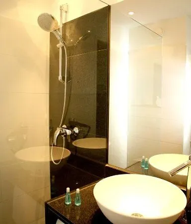 호텔 One Muenchen-campus 3*