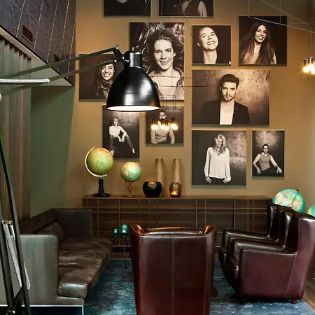 Hotell Motel One Muenchen-Campus 3*