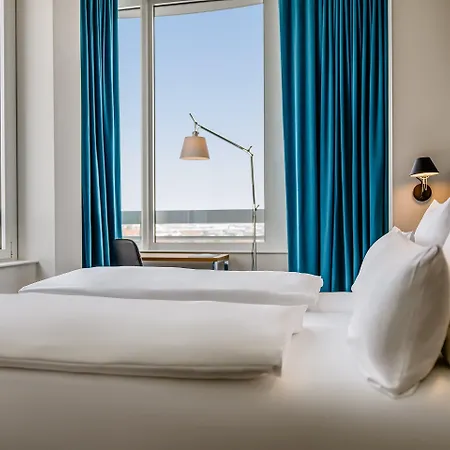 One Muenchen-campus Szálloda 3*