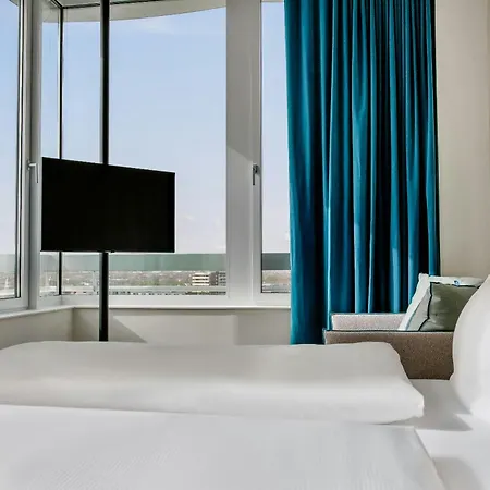 One Muenchen-campus 3*