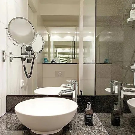 One Muenchen-campus 3*