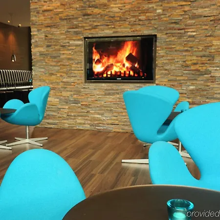 Hotell Motel One Muenchen-Campus 3*