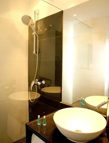 호텔 One Muenchen-campus 3*