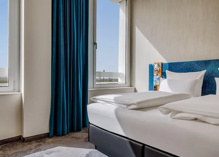 One Muenchen-campus Отель 3*