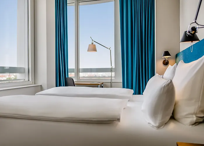 One Muenchen-campus Отель 3*