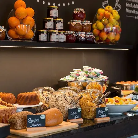 Motel One Muenchen-Campus 3* Munich